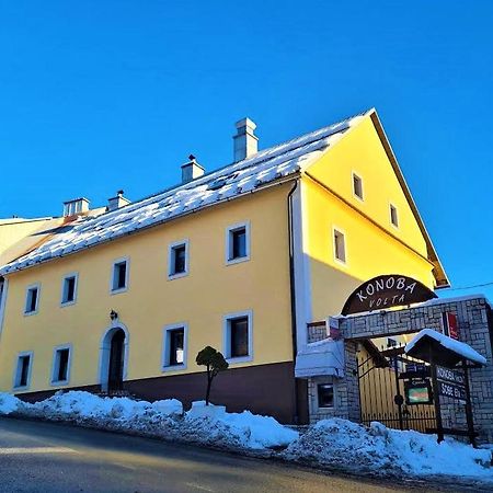 Bed and Breakfast Sobe "Ela" Фужине Экстерьер фото
