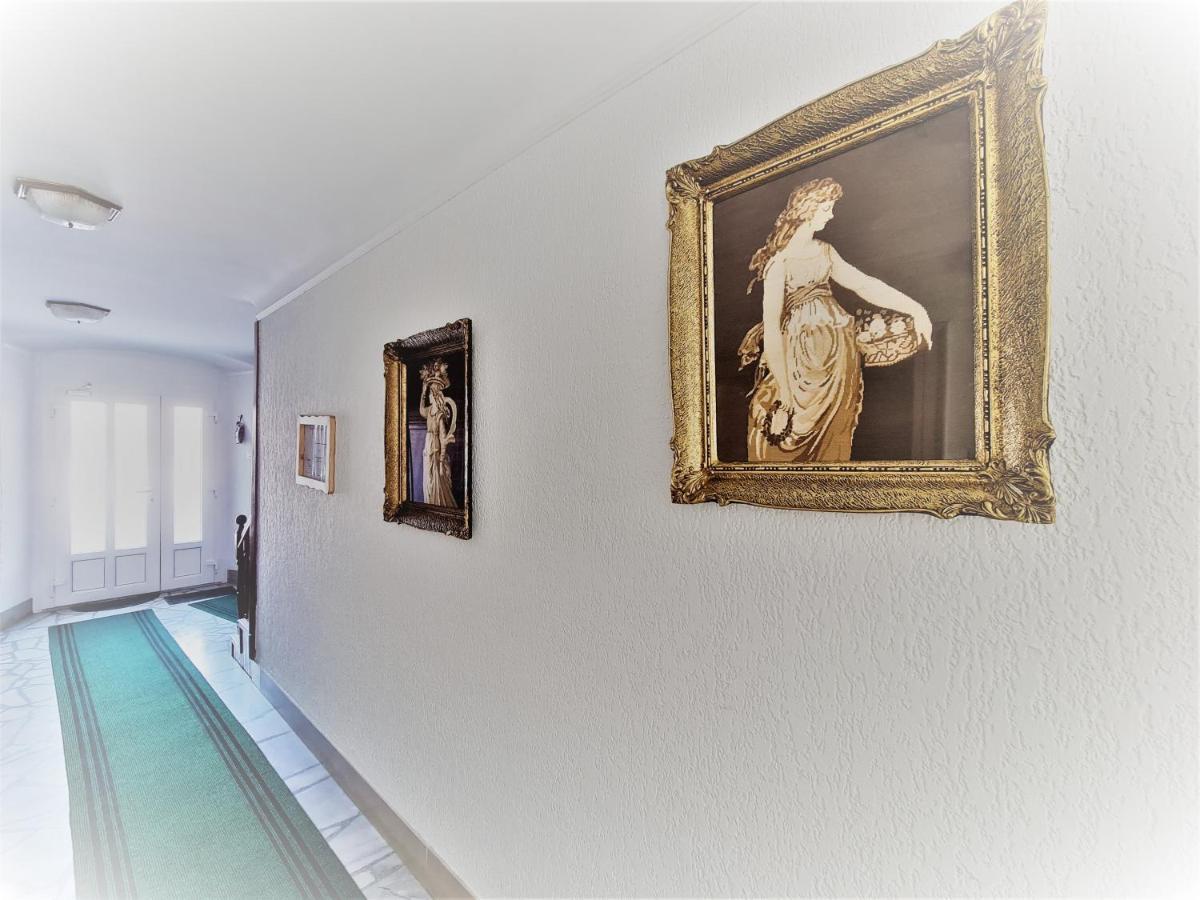Bed and Breakfast Sobe "Ela" Фужине Экстерьер фото